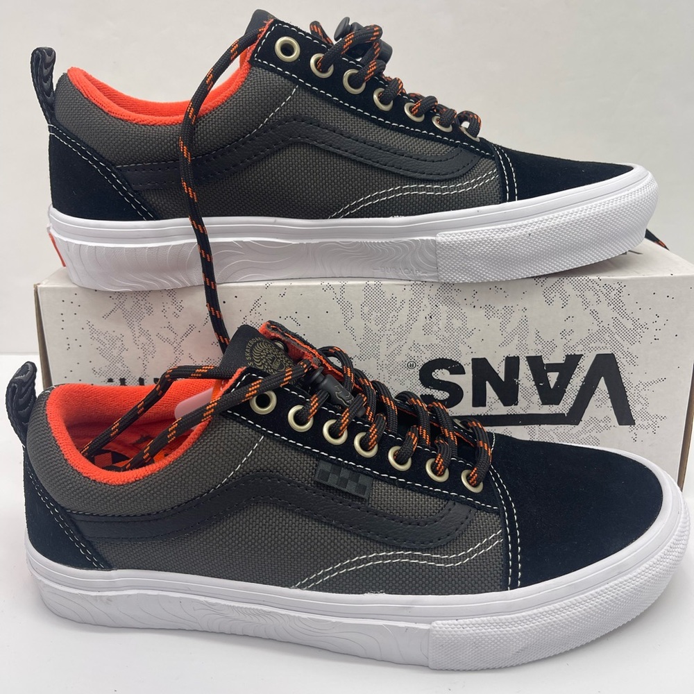 Vans Men's Skate Old Skool
Spitfire Black/Flame
VN0A5FCBBFM Sneakers